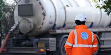 Thames Water rescue takeover collapses after private equity firm KKR drops out