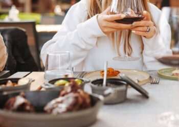 Women order steak at restaurant but are floored when bill arrives