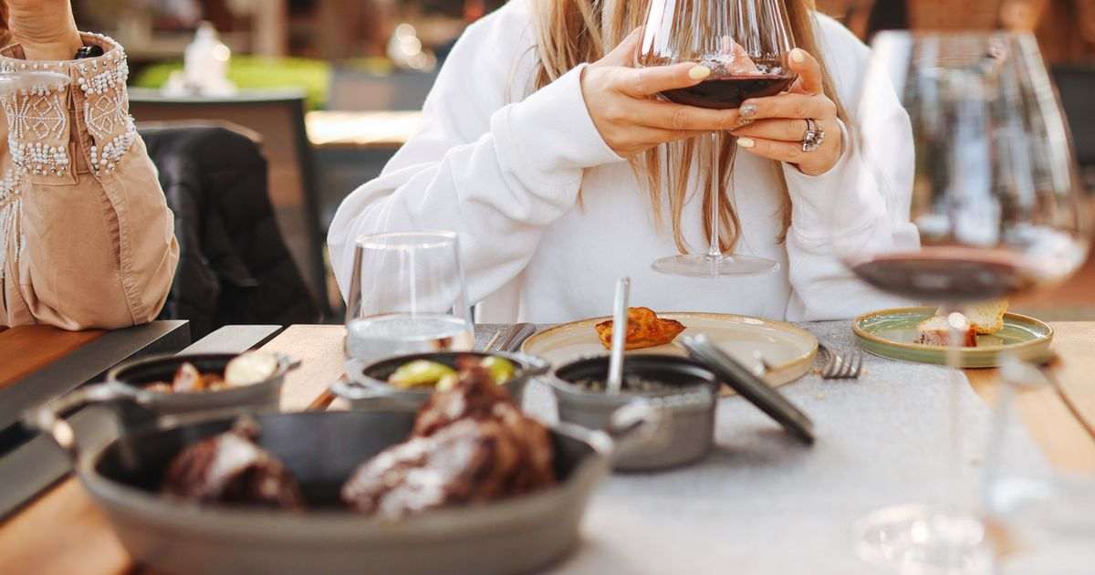 Women order steak at restaurant but are floored when bill arrives