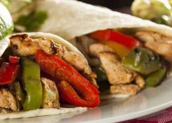 25-minute chicken fajitas recipe is perfect for an easy and vibrant midweek dinner