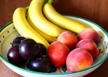 Bananas stay fresh and won’t brown ‘for months’ if stored away from fruit bowl