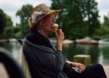 Eat five foods to ‘cool your body down’ as UK heatwave approaches