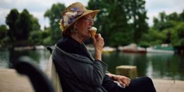 Eat five foods to ‘cool your body down’ as UK heatwave approaches