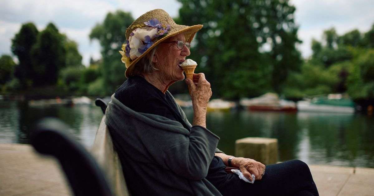 Eat five foods to ‘cool your body down’ as UK heatwave approaches