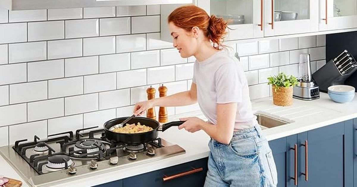 Ninja 24cm ‘non-stick’ pan drops to £19 in the sale as shoppers dub it ‘first class’