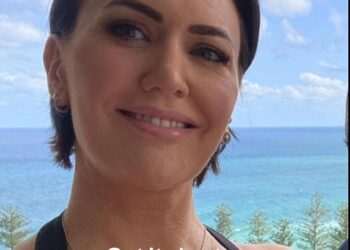 Super-fit mum, 39, dying from bowel cancer shares the common symptom she wishes she hadn’t ignored