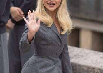 The new ‘It’ girl and supermodel who look YEARS older… as experts issue stark warning about beauty treatment used by millions