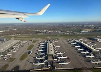 UK’s busiest airport to cut queues to less than 5 minutes – but it will push up fares