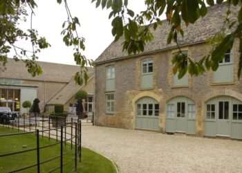 Woman buys crisps at UK farm shop and is astounded by the price