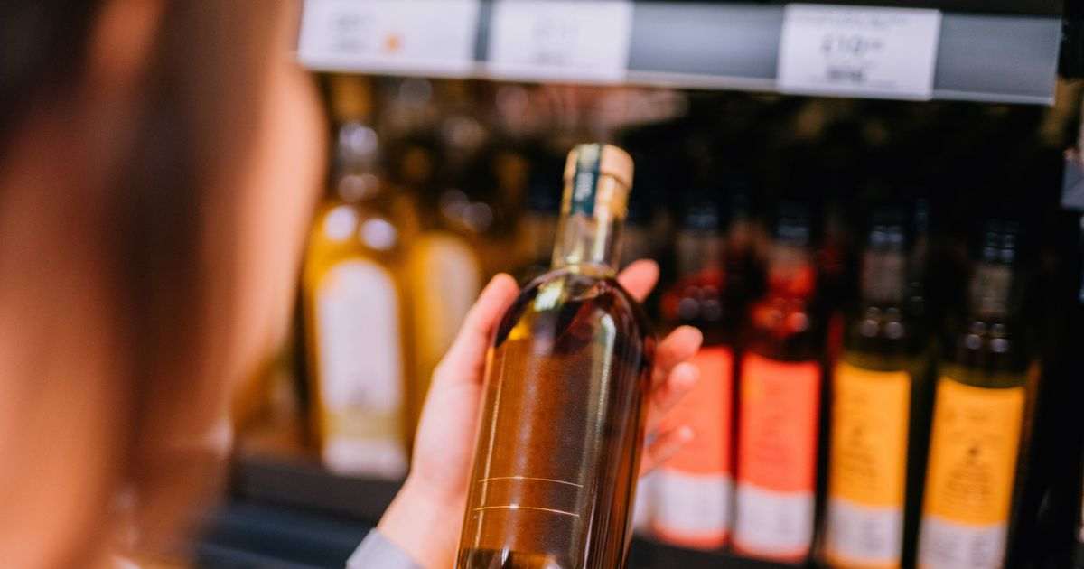 Anyone with olive oil in their kitchen urged to avoid ‘mistake’ which can ruin taste