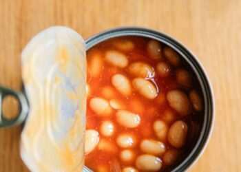 Baked beans with a ‘twist’ – make a Mediterranean recipe in just 10 minutes