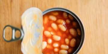 Baked beans with a ‘twist’ – make a Mediterranean recipe in just 10 minutes