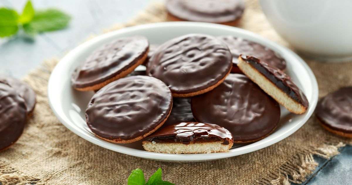 Home Bargains’ £4.50 box filled with ‘misfit’ Jaffa Cakes