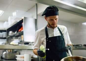 ‘I asked 4 chefs if butter or oil is best for cooking – they all agreed on the same thing’