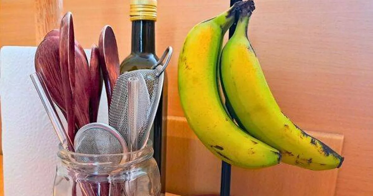 Keep bananas fresh for weeks with this simple kitchen gadget