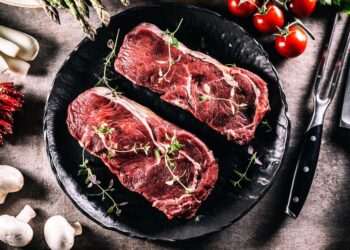 Man visits Tesco and can’t get over price of two sirloin steaks