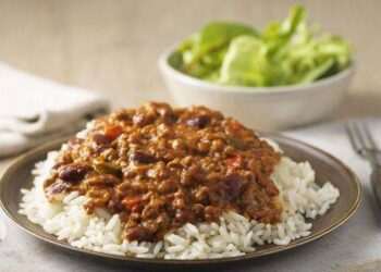 Master expert’s ‘perfect’ homemade chilli by adding one cheap ingredient