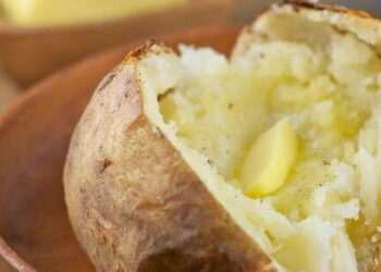 Get ‘tastier and crispier’ roast potatoes with one simple ingredient that’s ‘a must’