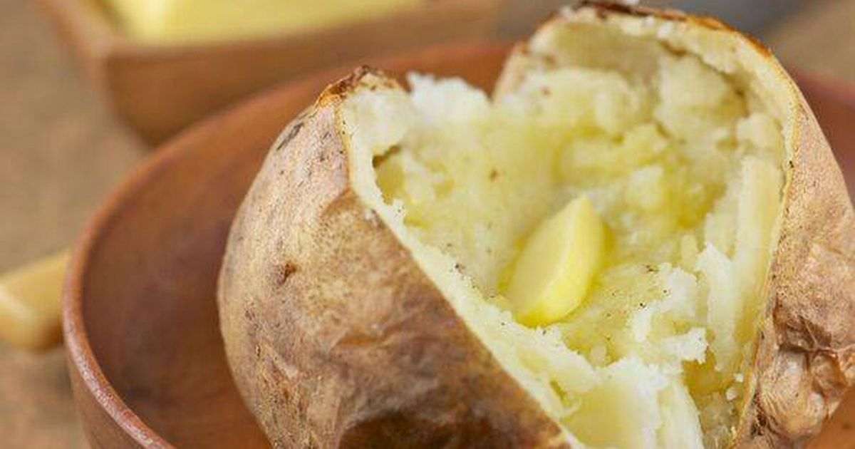 Get ‘tastier and crispier’ roast potatoes with one simple ingredient that’s ‘a must’