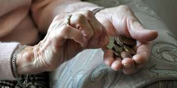 HMRC has failed to answer almost 85 million calls from taxpayers over the past decade, new figures show