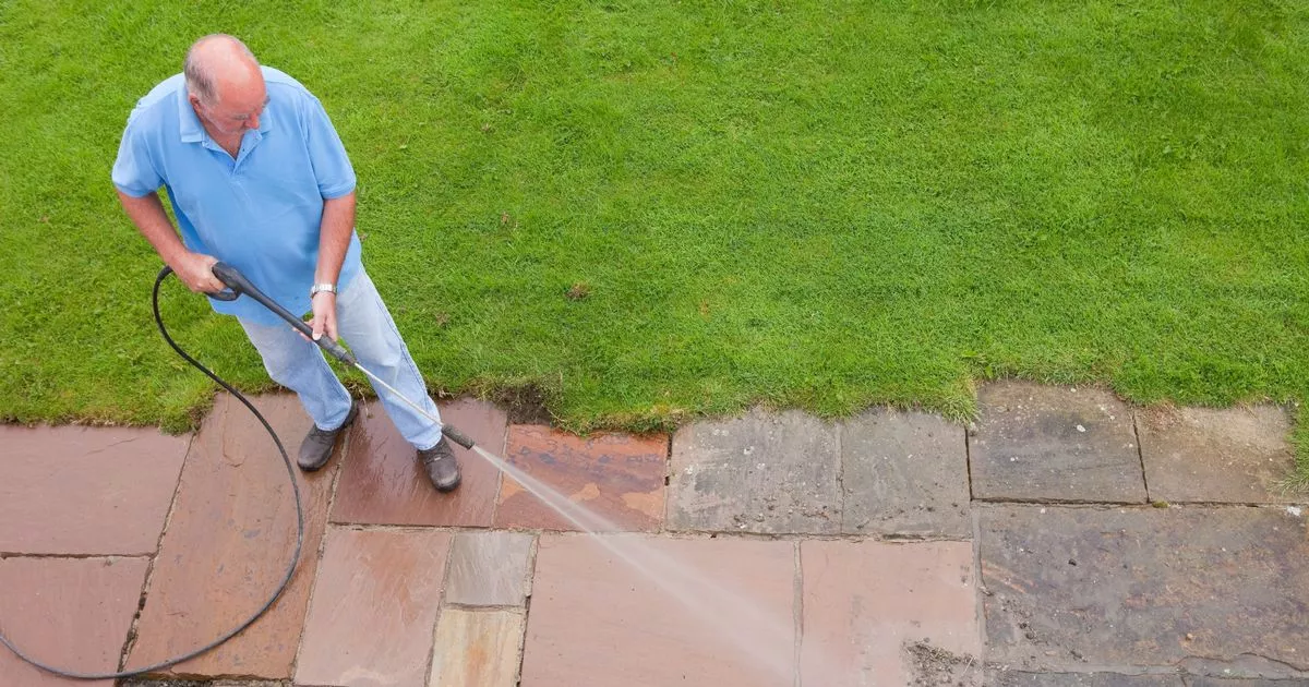 Householders warned not to use pressure washer to clean garden slabs