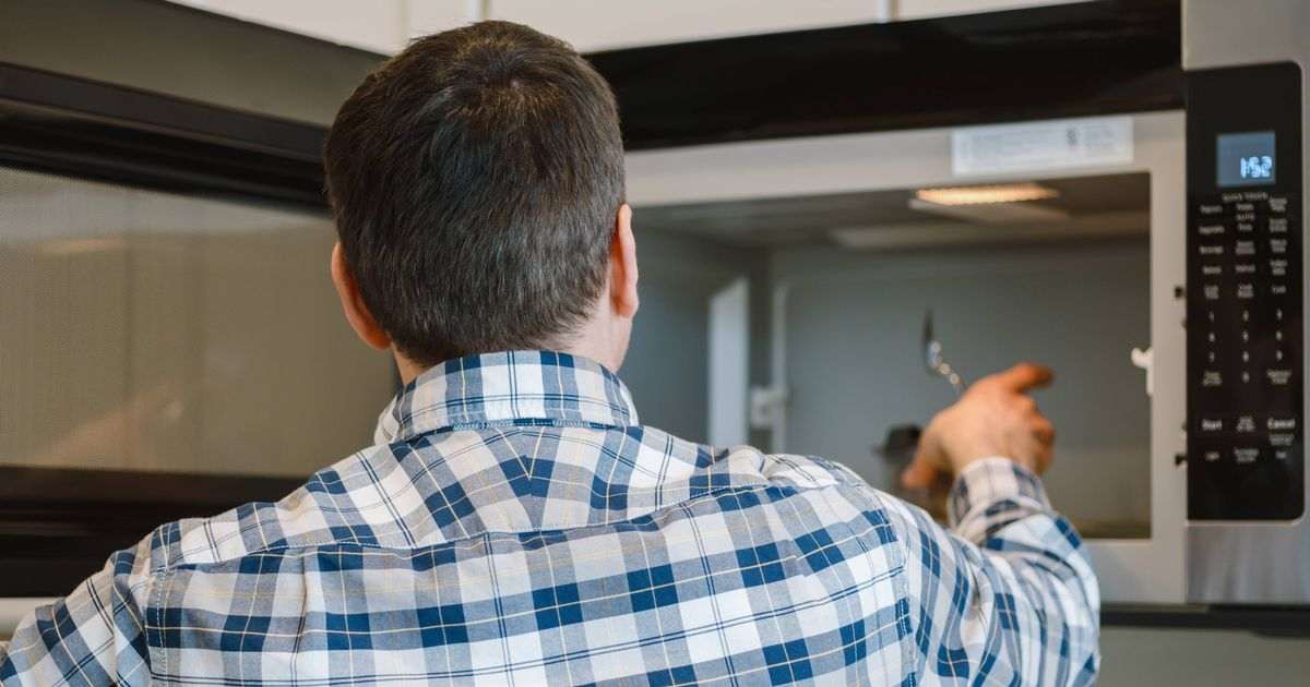 Pressing little-known button on microwave will make food cook perfectly