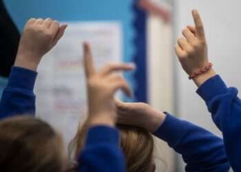 Teachers to be balloted on industrial action over class contact time