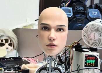 Uncanny Valley! Creepy robotic head has eerily human-like facial expressions and movements
