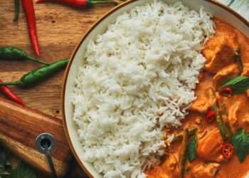 Curry will be tasty and ‘under 400 calories’ if you ditch chicken for one vegetable
