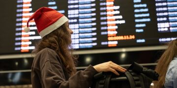 FAA issues nationwide travel alerts triggering hours-long delays for thousands of holiday flyers