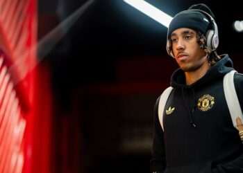 Manchester United vs Wolves – Premier League LIVE: Latest score, team news and updates as the Red Devils looking for back-to-back wins as they welcome bottom of the table outfit to Old Trafford plus Chelsea vs Bournemouth