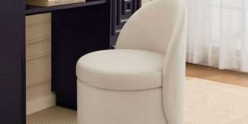 Dusk shoppers ‘could not be happier’ with storage stool amid ‘fast selling’ price cut