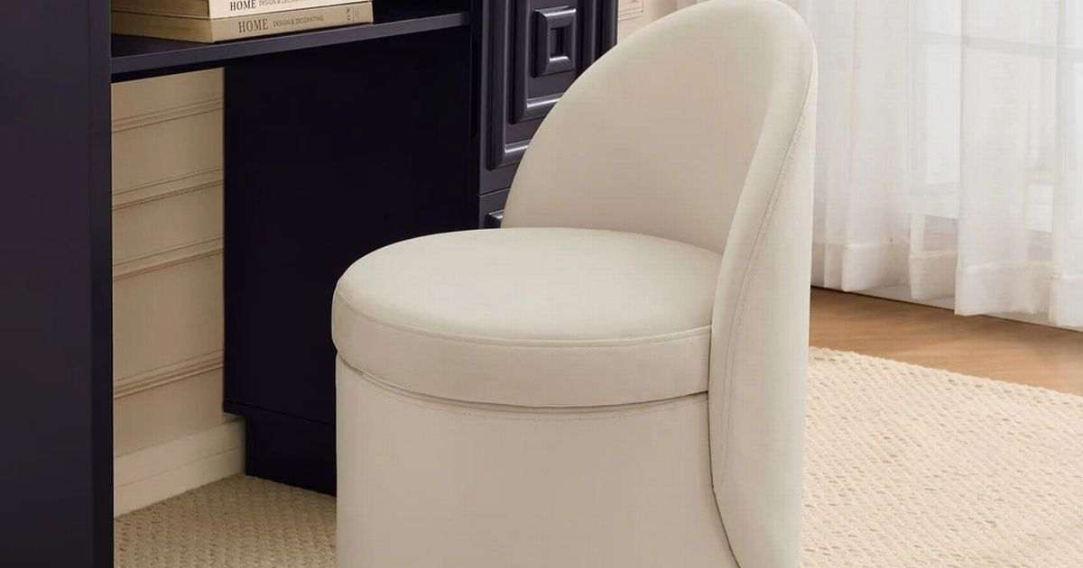 Dusk shoppers ‘could not be happier’ with storage stool amid ‘fast selling’ price cut