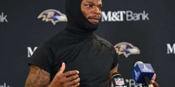 Lamar Jackson refuses to deny trade rumors after Baltimore Ravens fail to make playoffs