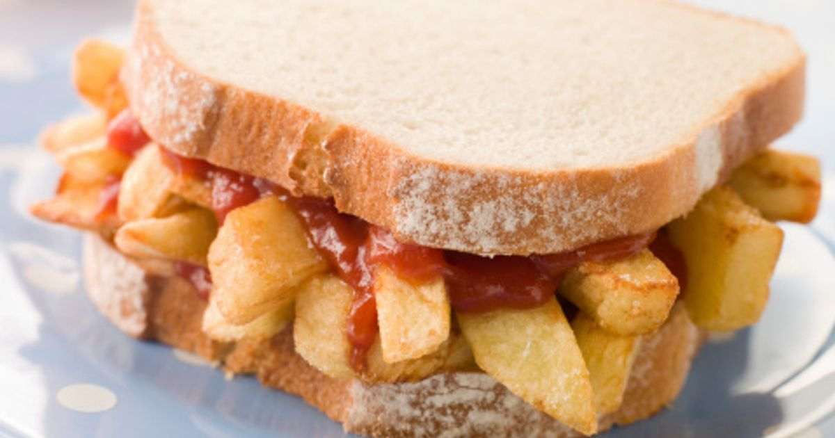 American woman tries chip butty for first time but makes 1 huge mistake