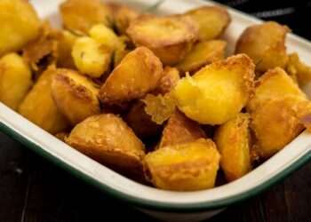 Mary Berry’s roast potato recipe uses pantry staple for extra crunchy texture