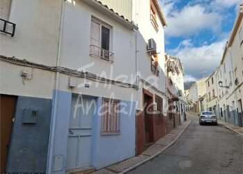 You CAN still snap up a bargain Spanish holiday home: Ultimate guide to where to buy property for little as £17,500 – and how to avoid Spain’s 100 per cent expat tax