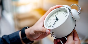 Has the time come to stop changing the clocks? Scientists call for the biannual change to be DITCHED entirely – amid fears it fuels a rise in cancer, traffic accidents, and sleep issues