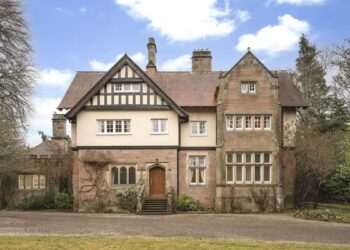 Inside ‘impressive’ 12 bedroom Inverness mansion on the market for just under £1 million