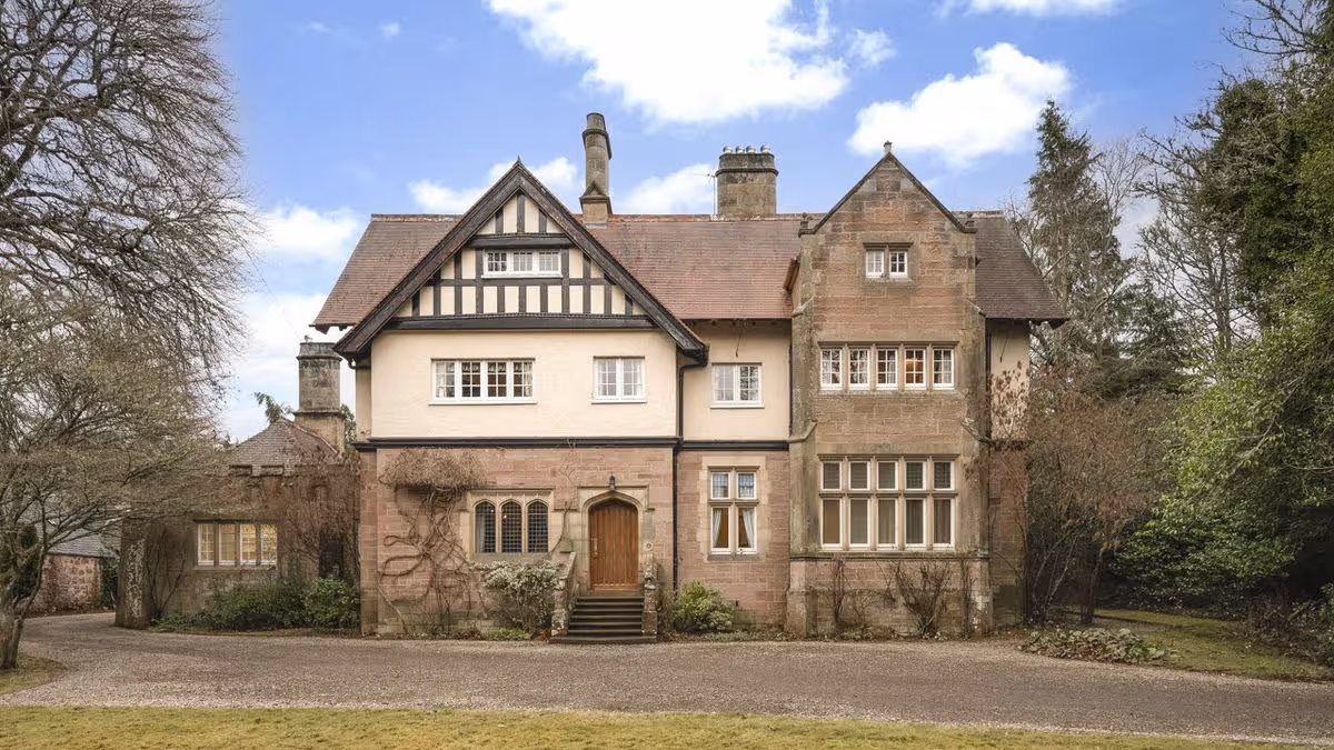 Inside ‘impressive’ 12 bedroom Inverness mansion on the market for just under £1 million