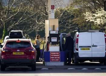 Tory bid to scrap fuel duty increase defeated in the Commons