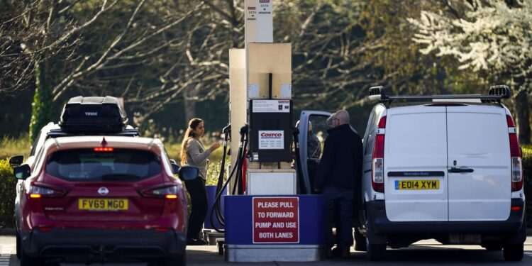 Tory bid to scrap fuel duty increase defeated in the Commons