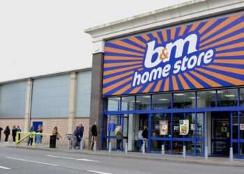 B&M shoppers rush to buy new Snickers flavour that fans brand ‘amazing’