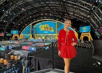 Glamorous ESPN host Laura Rutledge leaves fans in awe with bold NFL Draft outfit