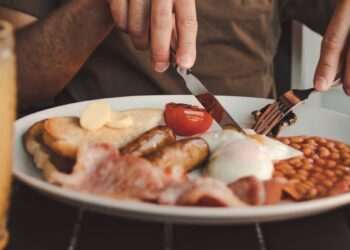 ‘I tried a full English breakfast in America and 1 item left me stunned’