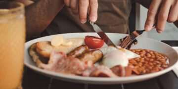 ‘I tried a full English breakfast in America and 1 item left me stunned’