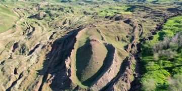 Noah’s Ark mystery deepens as underground tunnels found in Turkey mountain match Bible blueprint