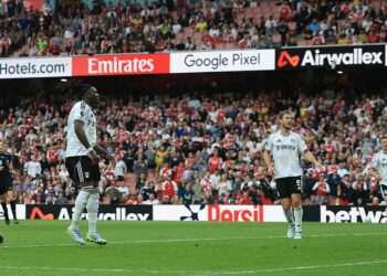 Arsenal vs Fulham – Premier League LIVE: Latest score and updates as Gunners cruise to vital victory in title race