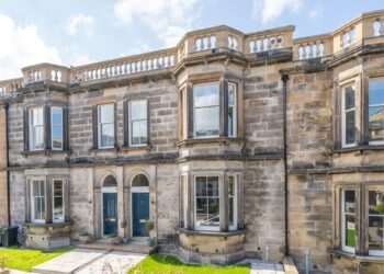 Jaw dropping townhouse in Edinburgh hits the market for over £1.6 million