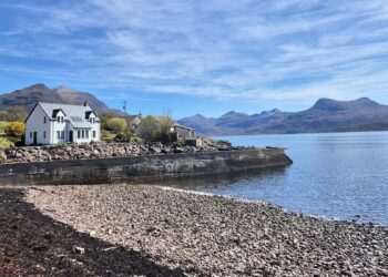 Lochside Scottish Highlands house with ‘spectacular views’ hits the market